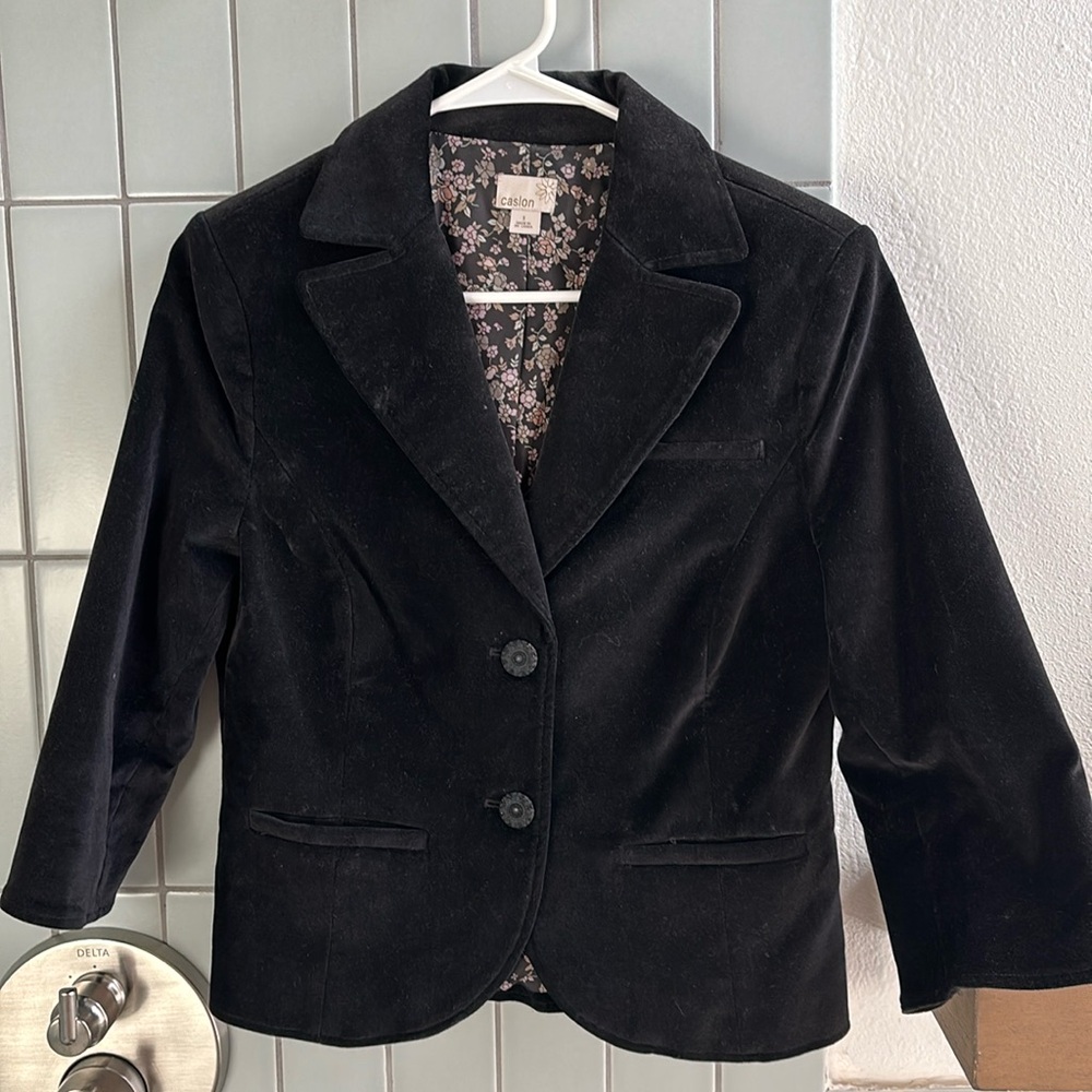 Velvet 3/4 sleeve 2-button blazer